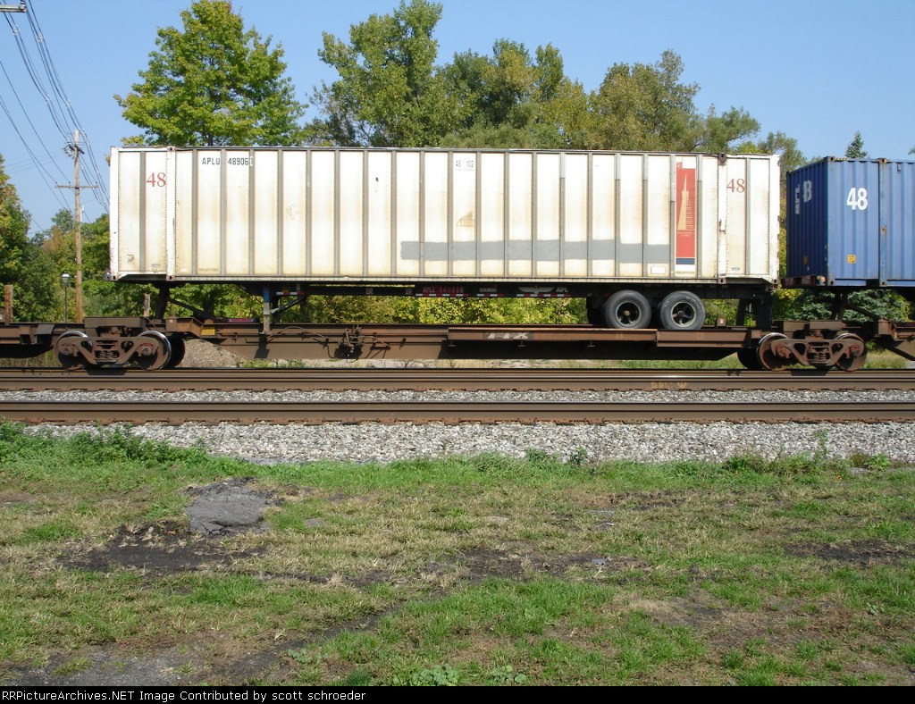 TTAX Spinecar 76281 w/APLU Container 489061 on APLZ Chassis 141716 EB