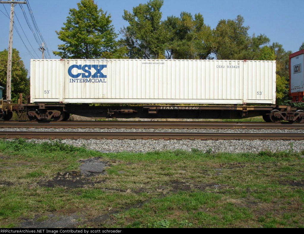 TTAX Spinecar 654340 w/CSXU Container 933428 EB