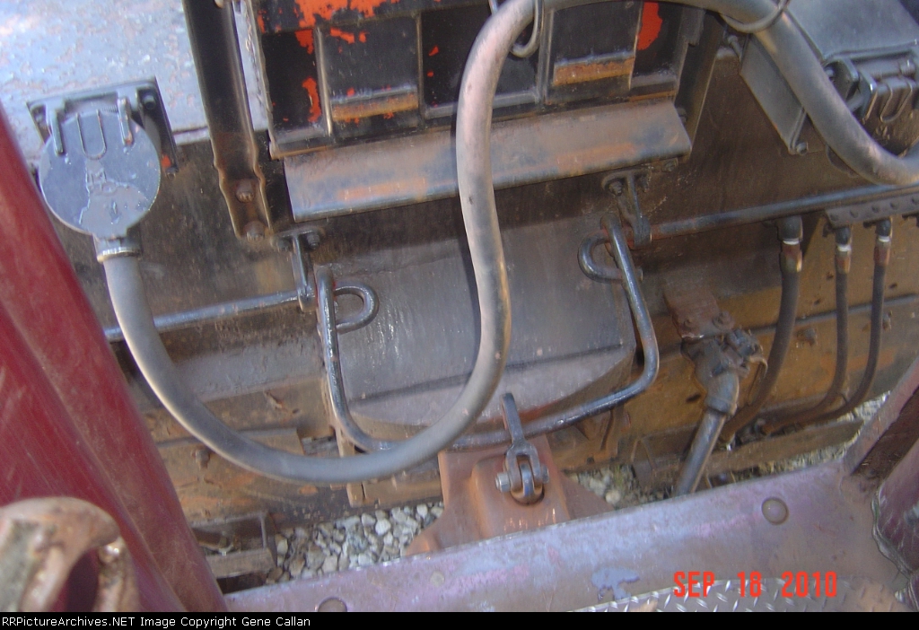 Hiawassee River Railroad 2391 hooking up to other end of the train