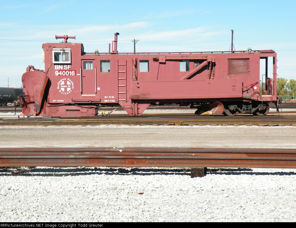 BNSF 940016 Snow Plow