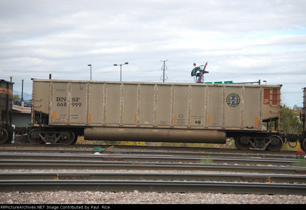 BNSF 668999