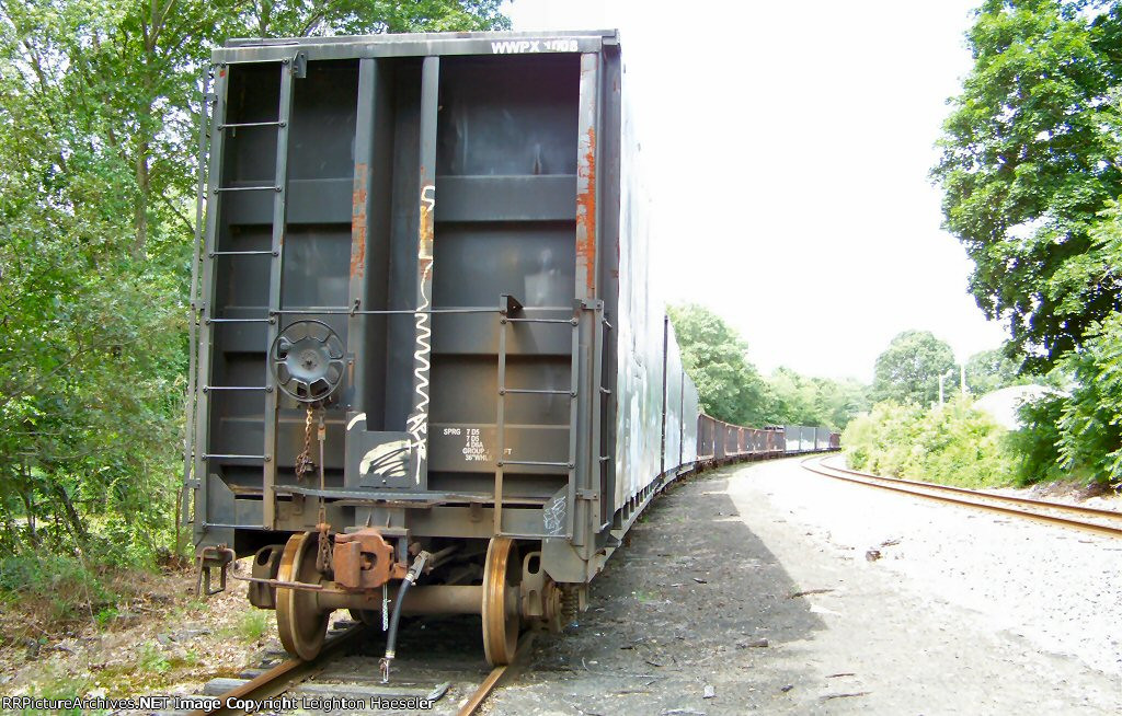 WWPX 1008 (ex-BCOL 19025) and associates