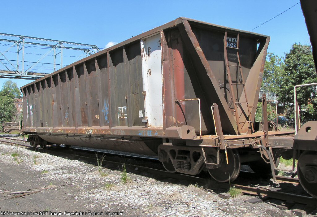 WWPX 1022 (ex-CNHX 902044, ex-CPHX 799737)