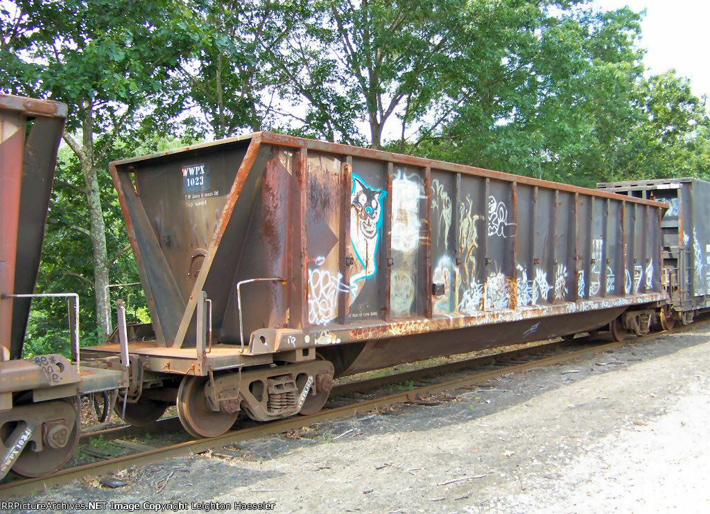 WWPX 1023 (ex-CNHX 902111, ex-CPHX 799829)