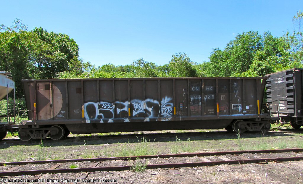 WWPX 1028 (ex-CNHX 902028, ex-CPHX 799719)