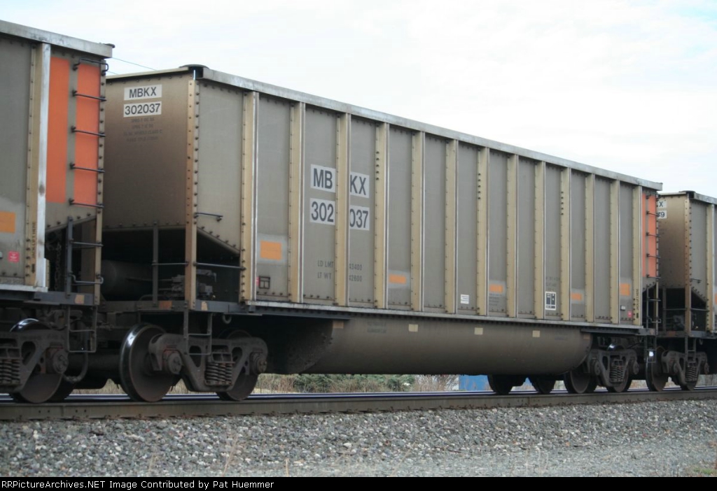 MBKX 302037