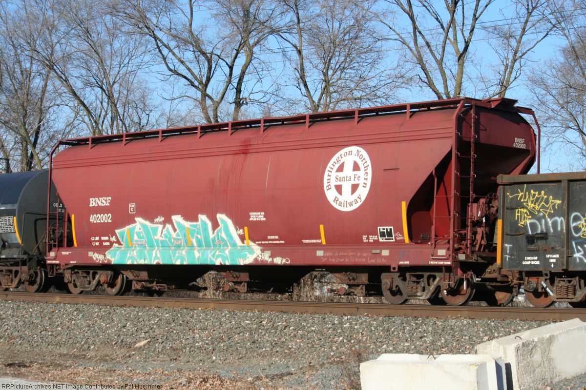 BNSF 402002
