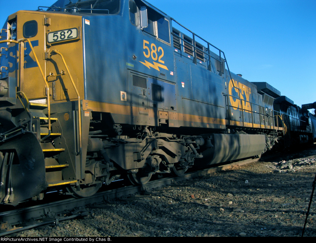 CSX 582 