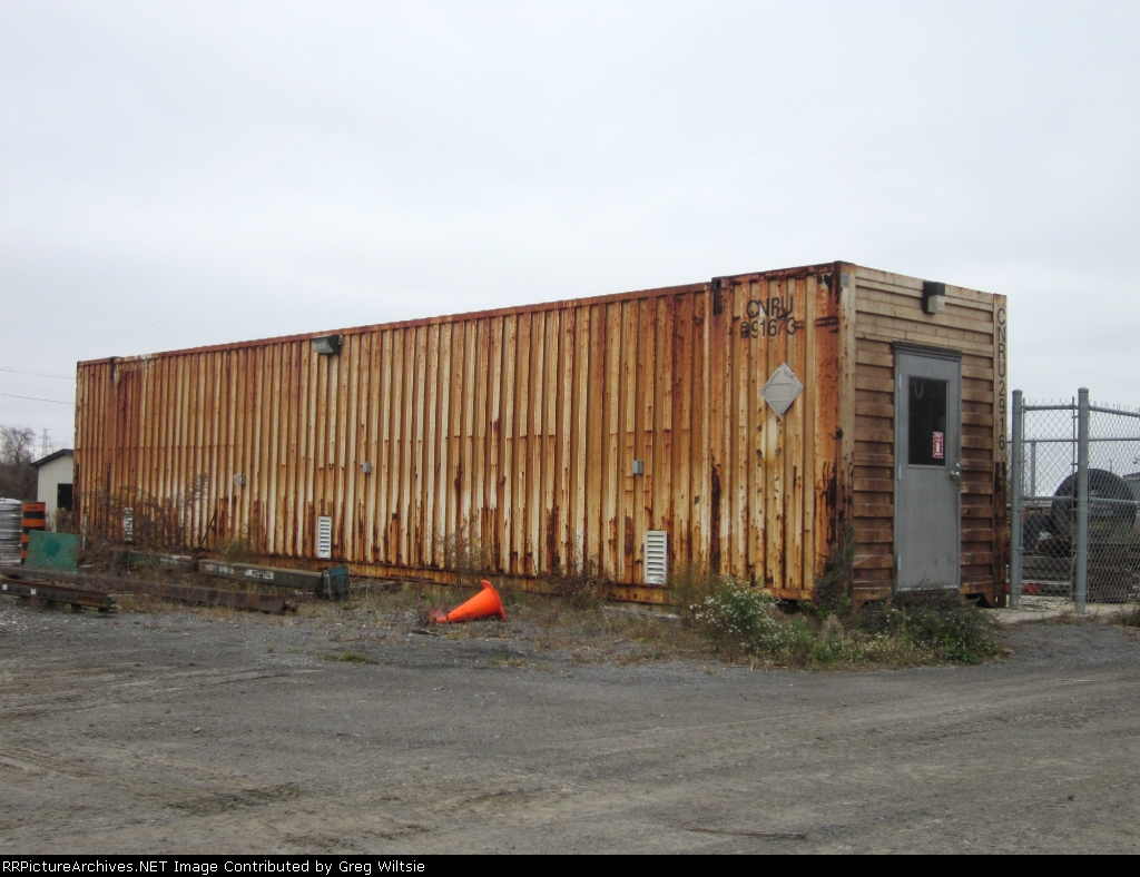 CNRU 991673 / 2916 used for storage