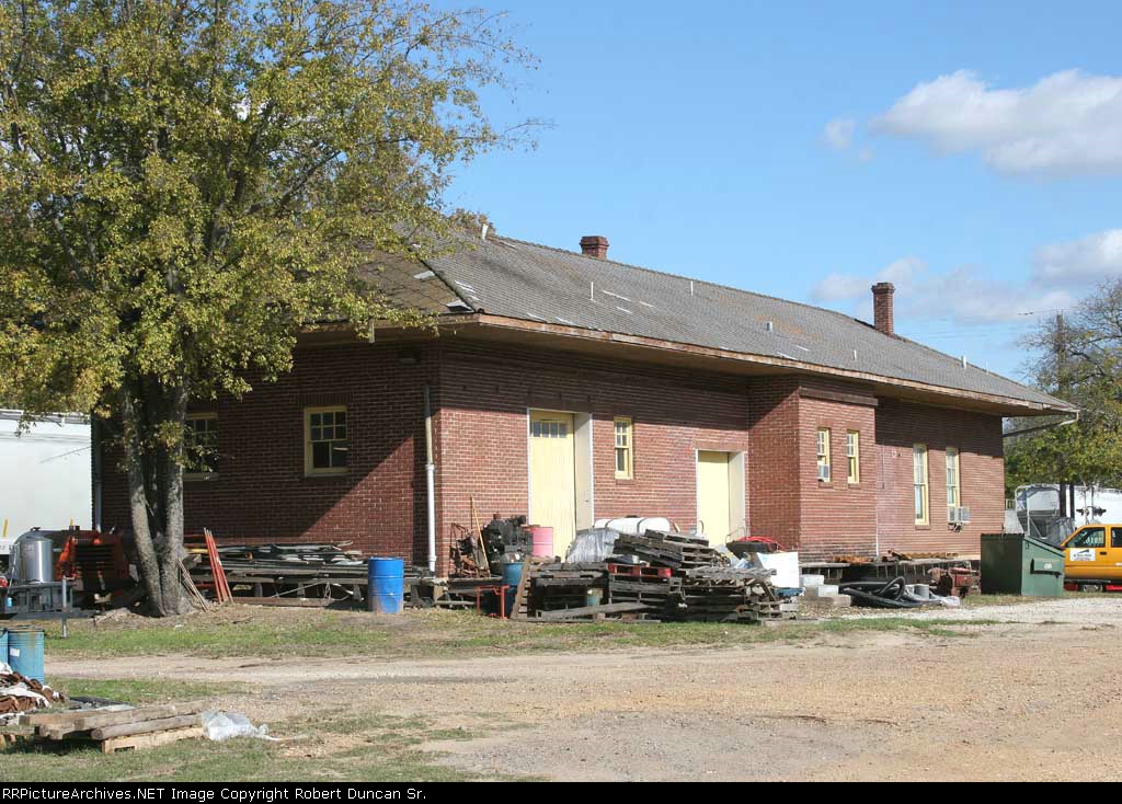 Sulphur Springs Office/Depot.
