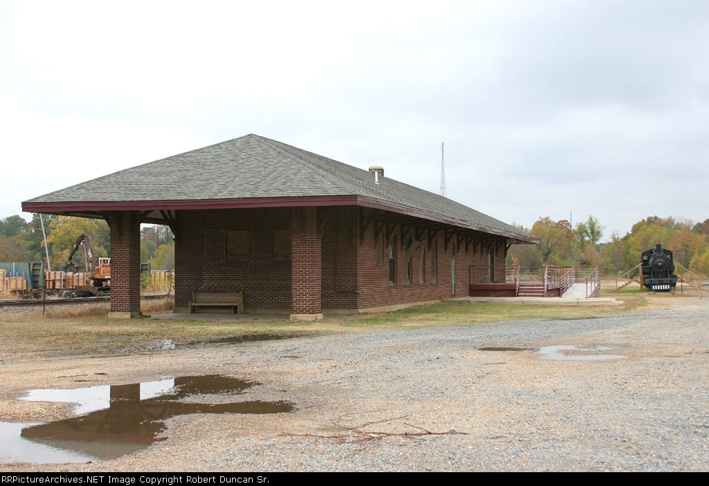 A different Fordyce Depot.