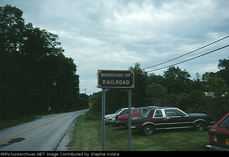 RAILROAD PA SIGN
