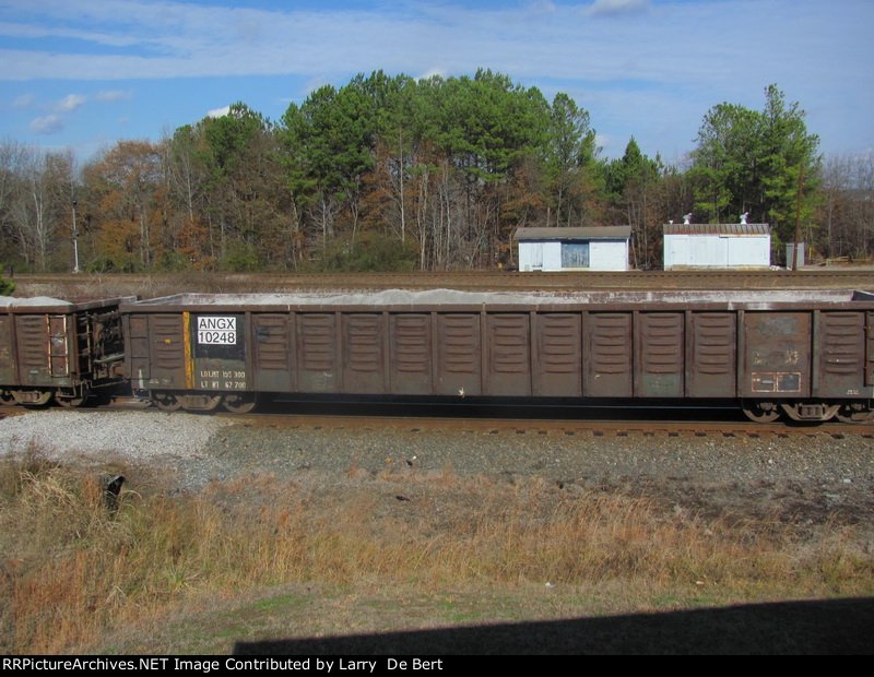 ANGX 10248 About 10 loads of foundry sand together - a good sign that the steel industry is pick up