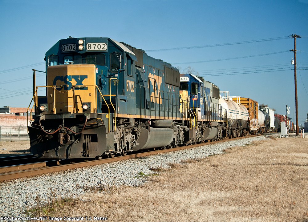 CSX 8702