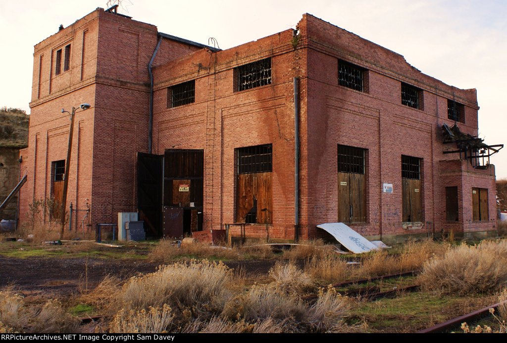 Former MILW sub station number 21.