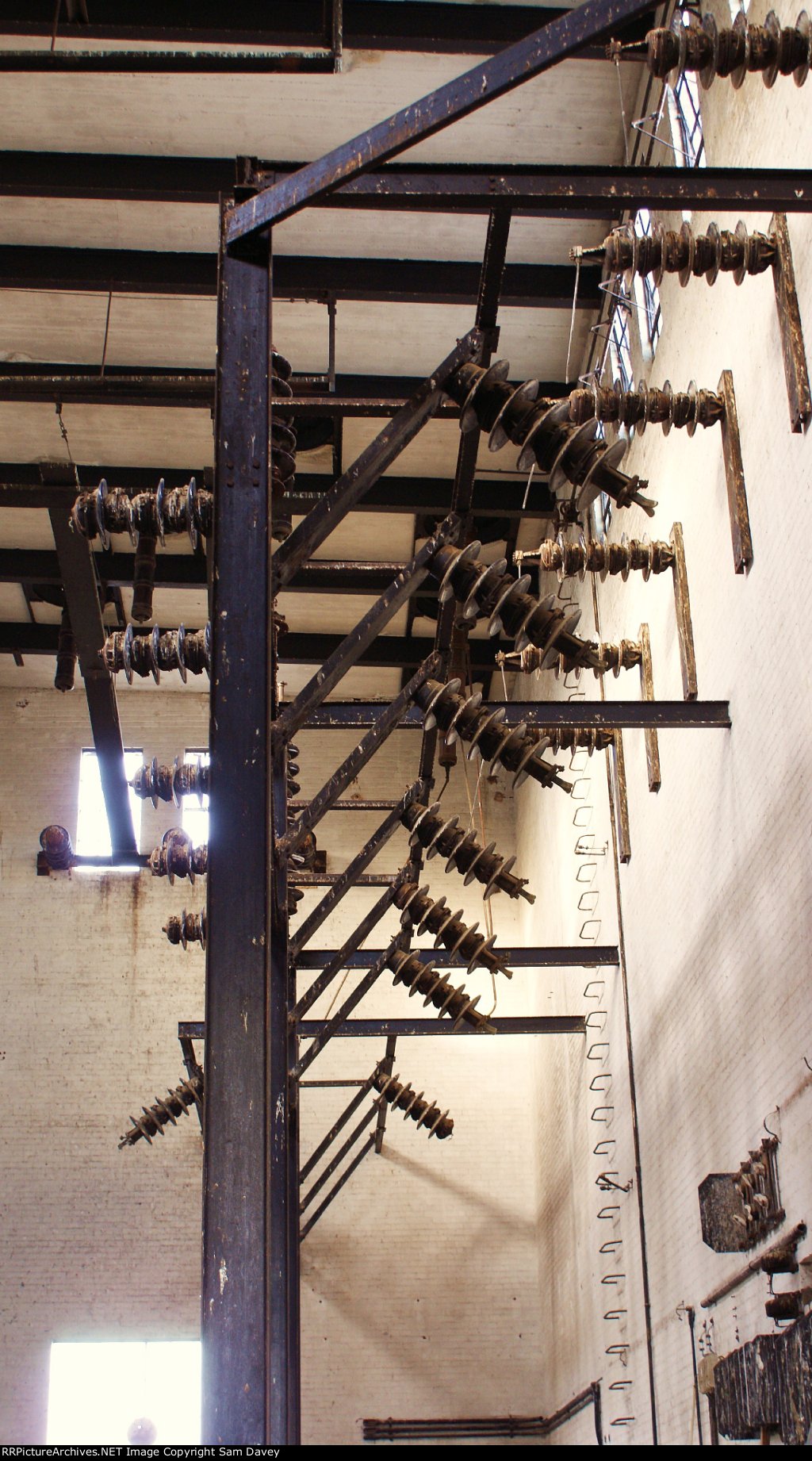 I bet this place had a hellofa hum going when it was in service.