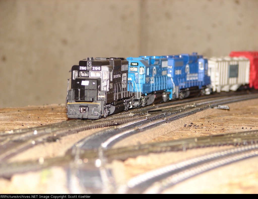 GP 30 PENN CENTRAL AND CONRAIL