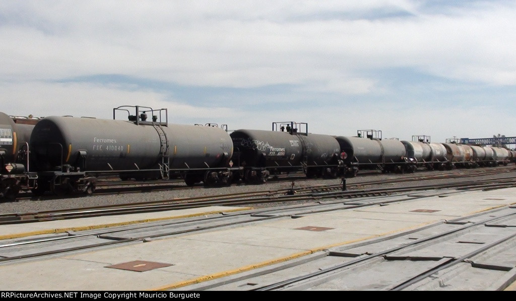 Ferromex tank cars at yard