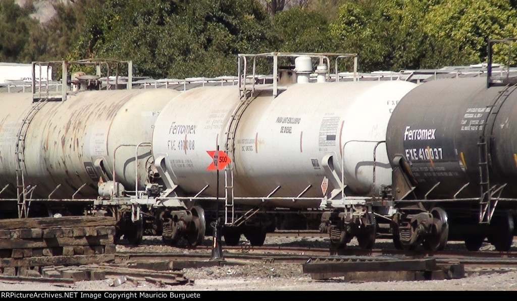 Ferromex tank cars