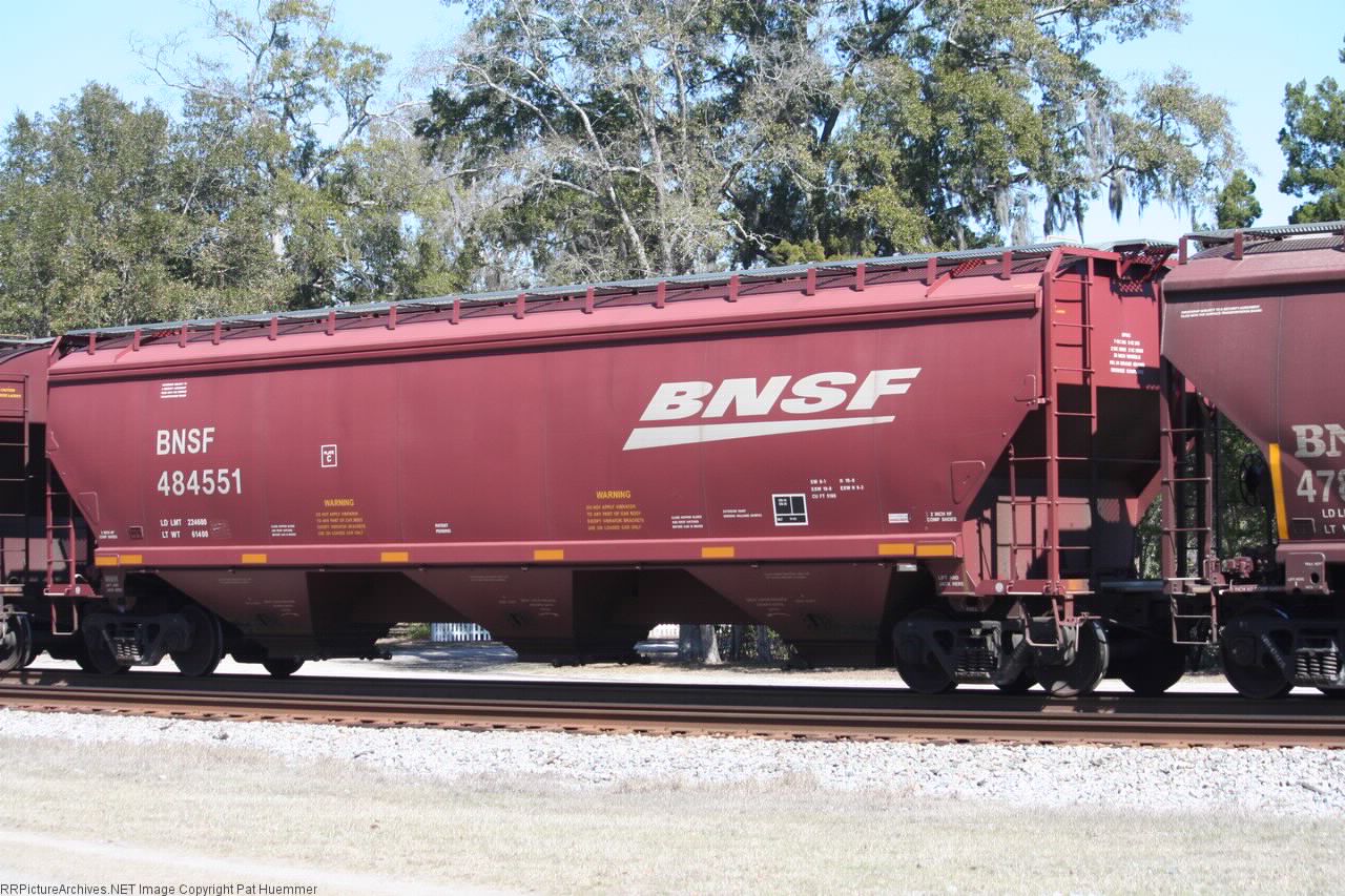 BNSF 484551
