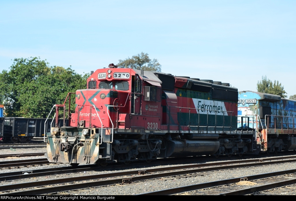 FXE SD40-2 loco