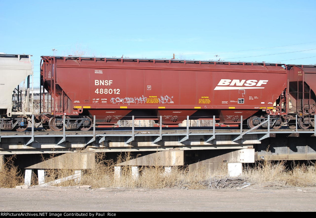 BNSF 488012