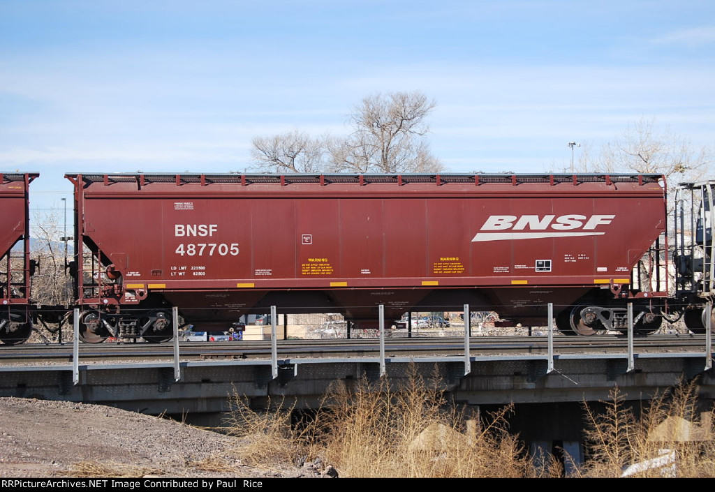 BNSF 487705