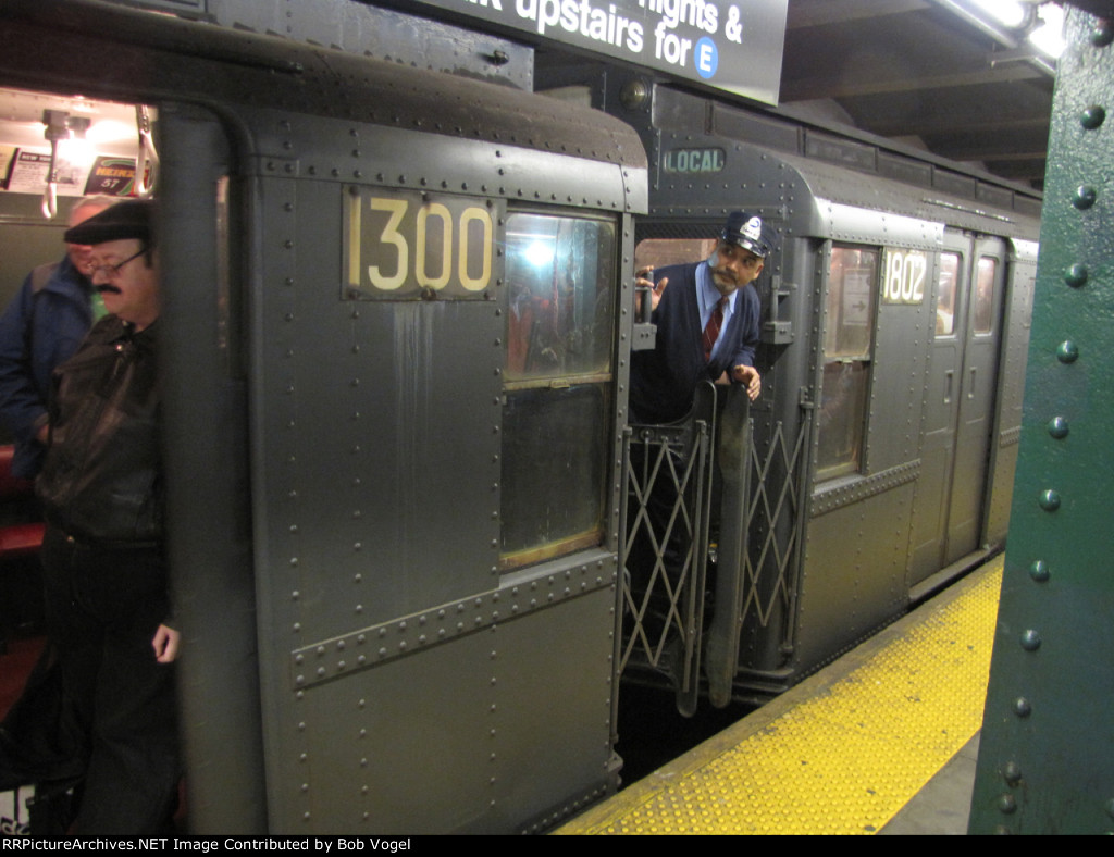 1936 R6 1300 and 1940 R9 1802