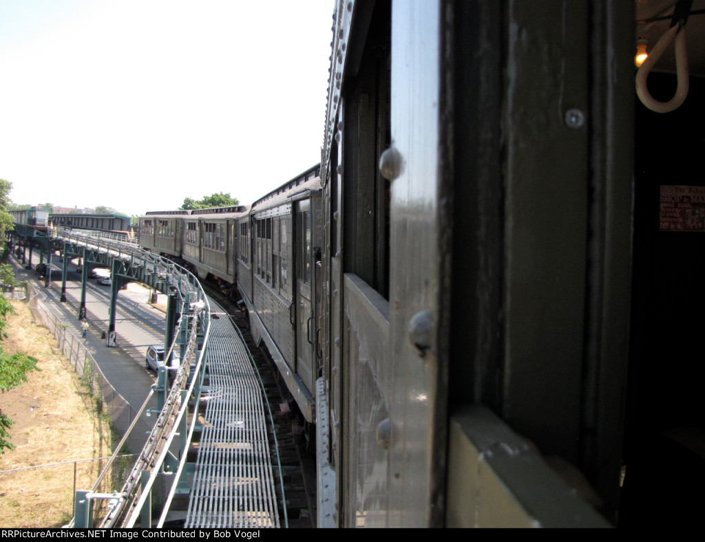 Lo-V 5483, 5290, and 5292