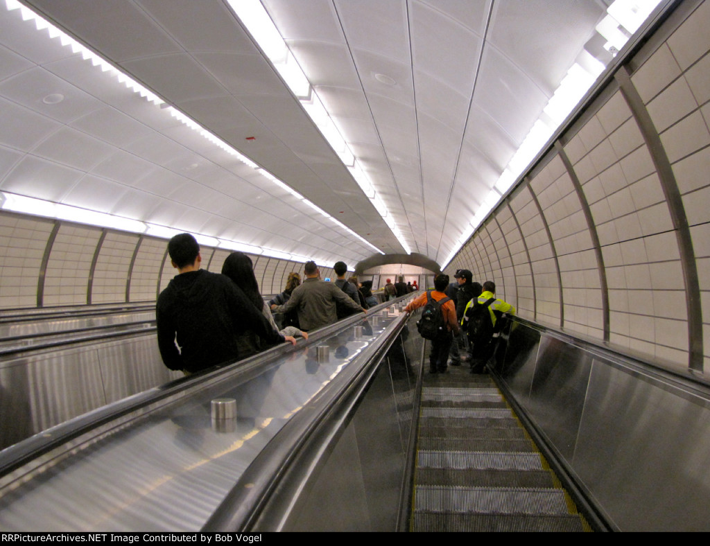 down escalator to mezzanine