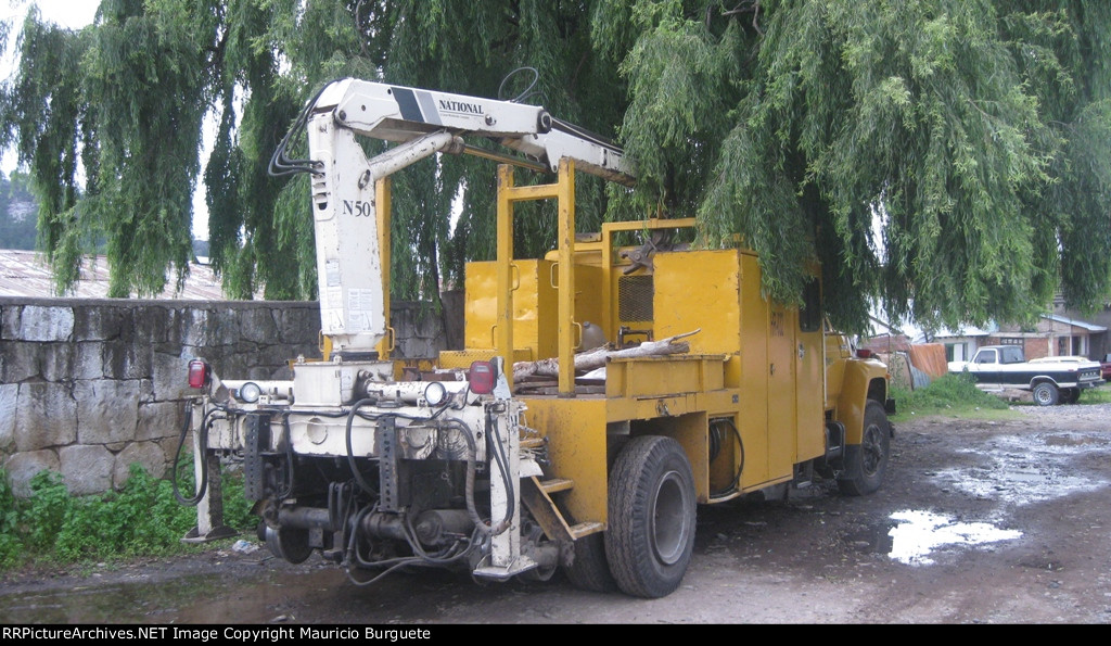 HR Ferromex with boom