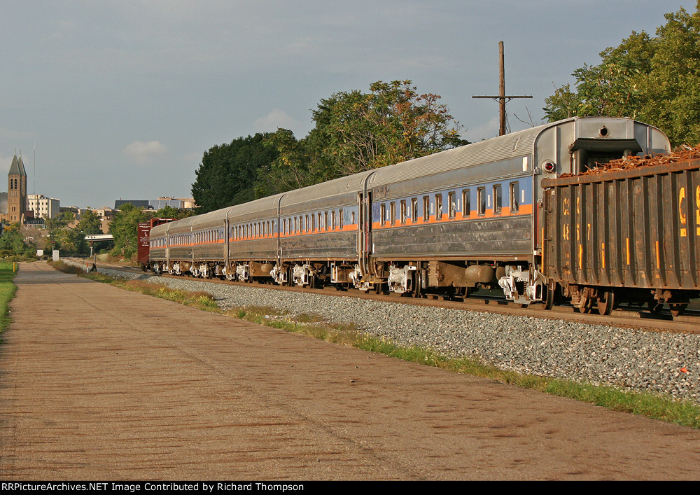 Passenger Cars in Tow on CjX Q640-23