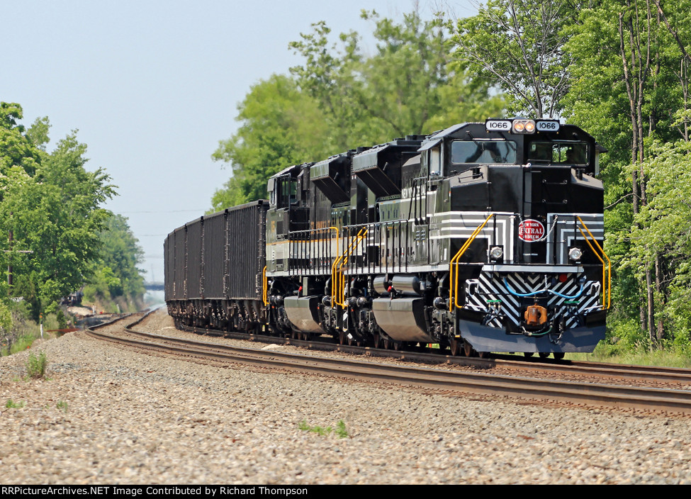 NS 1066 on NS 573