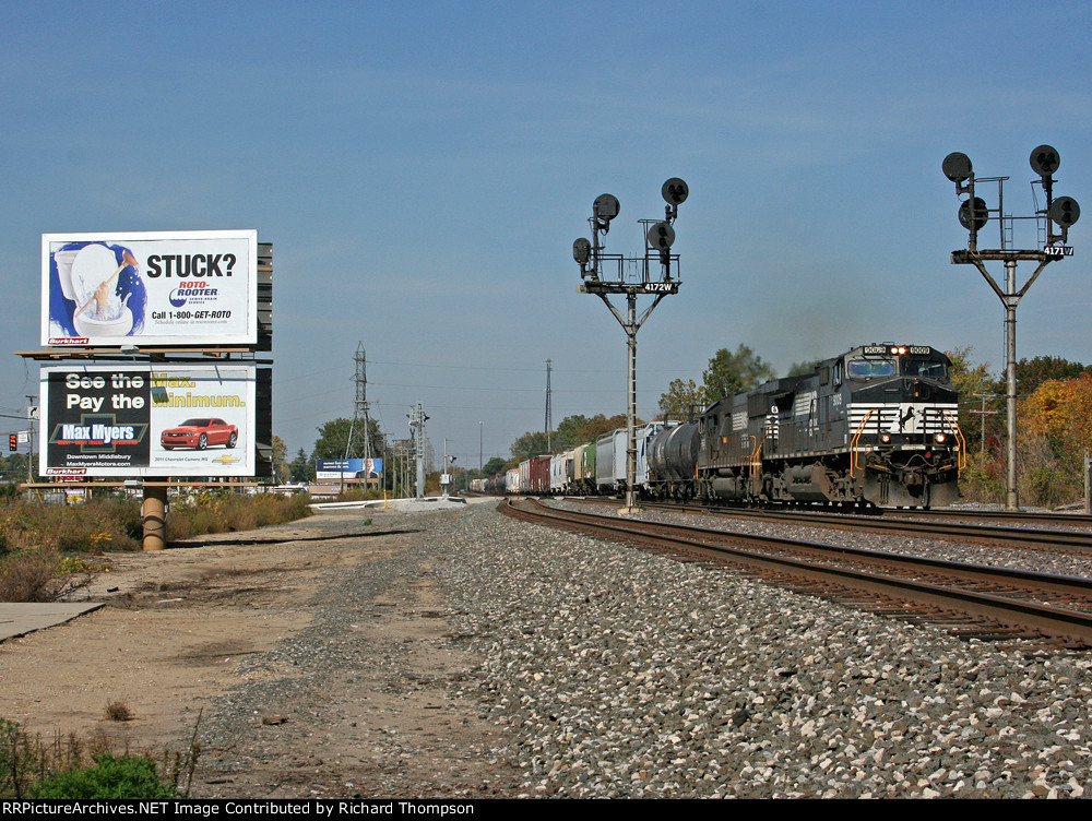 NS 9009 on NS 16E