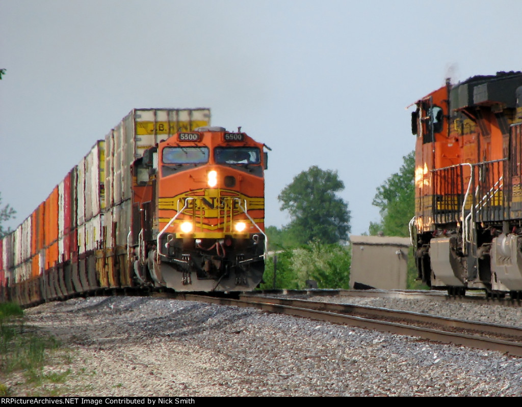 BNSF 5500