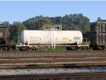 UTLX 11633 Tank Car on NS 19G