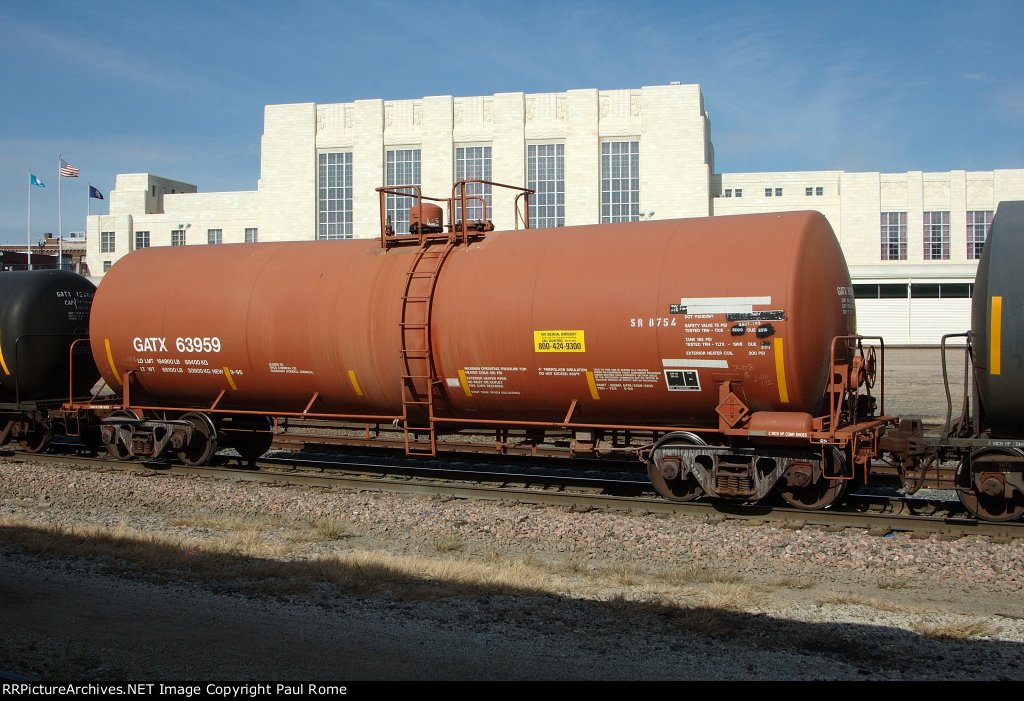 GATX 63959, eastbound CN-IC