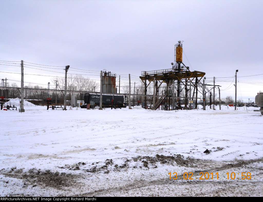 Fueling & sanding rack.