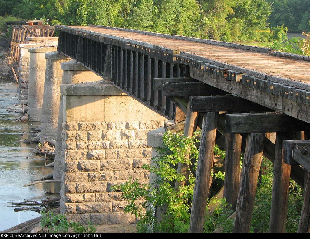 110910032 Demolition Of Ex-C&NW Carver Bridge Over Minnesota River