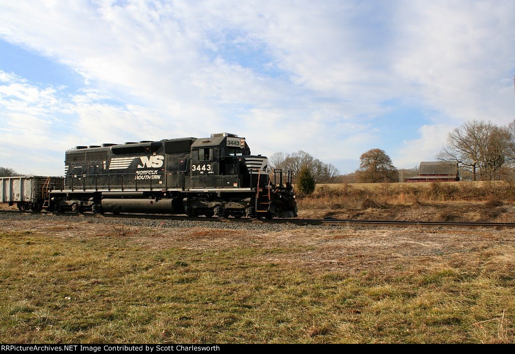 NS 93Q @ Leisure Ln crossing