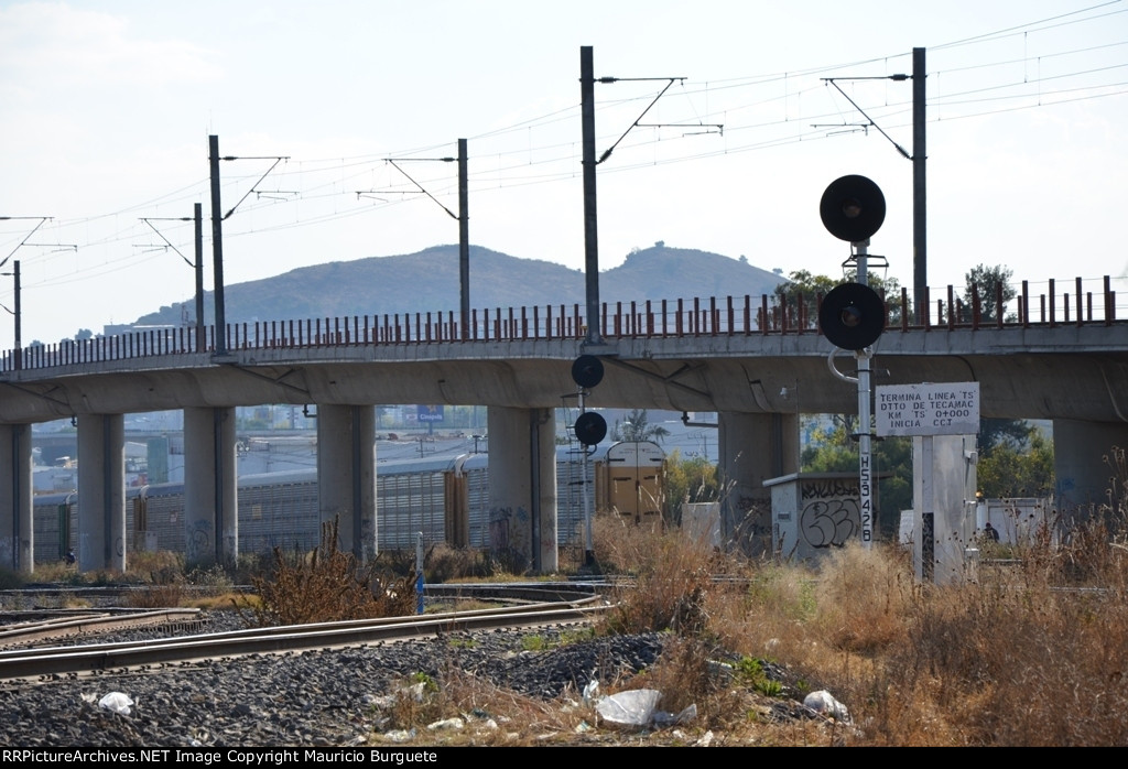 Access of Lecheria yard and Suburban train bridge