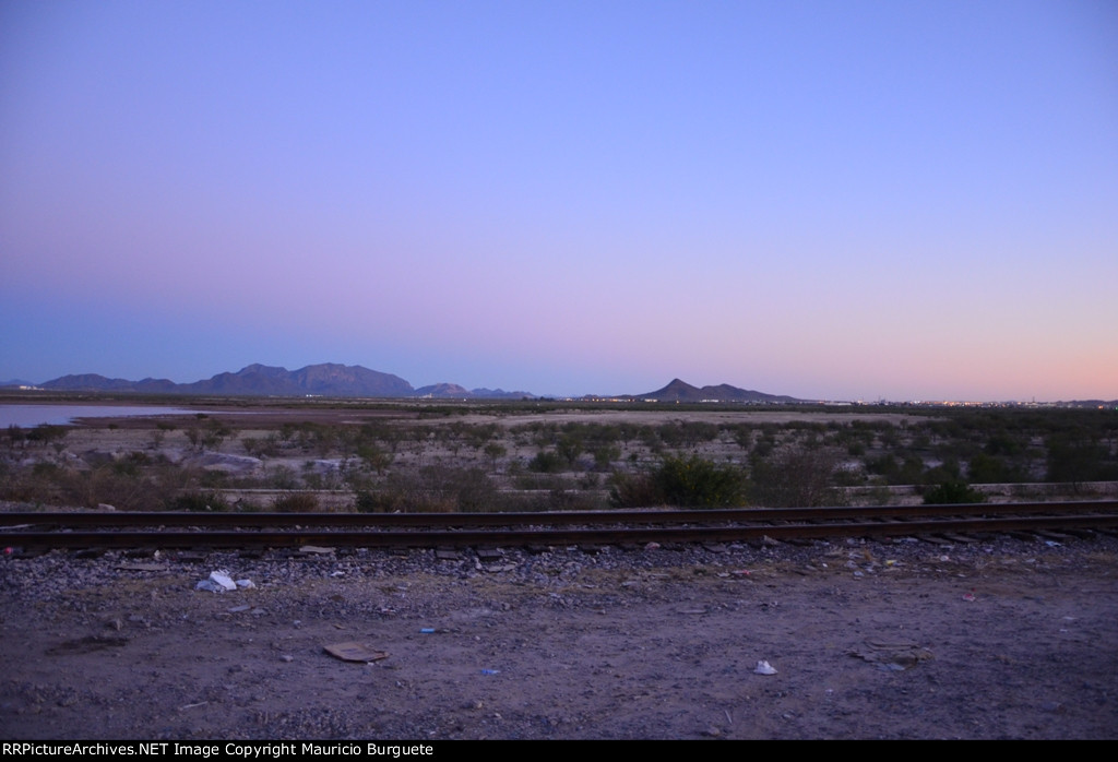 Tracks at Hermosillo's Dam