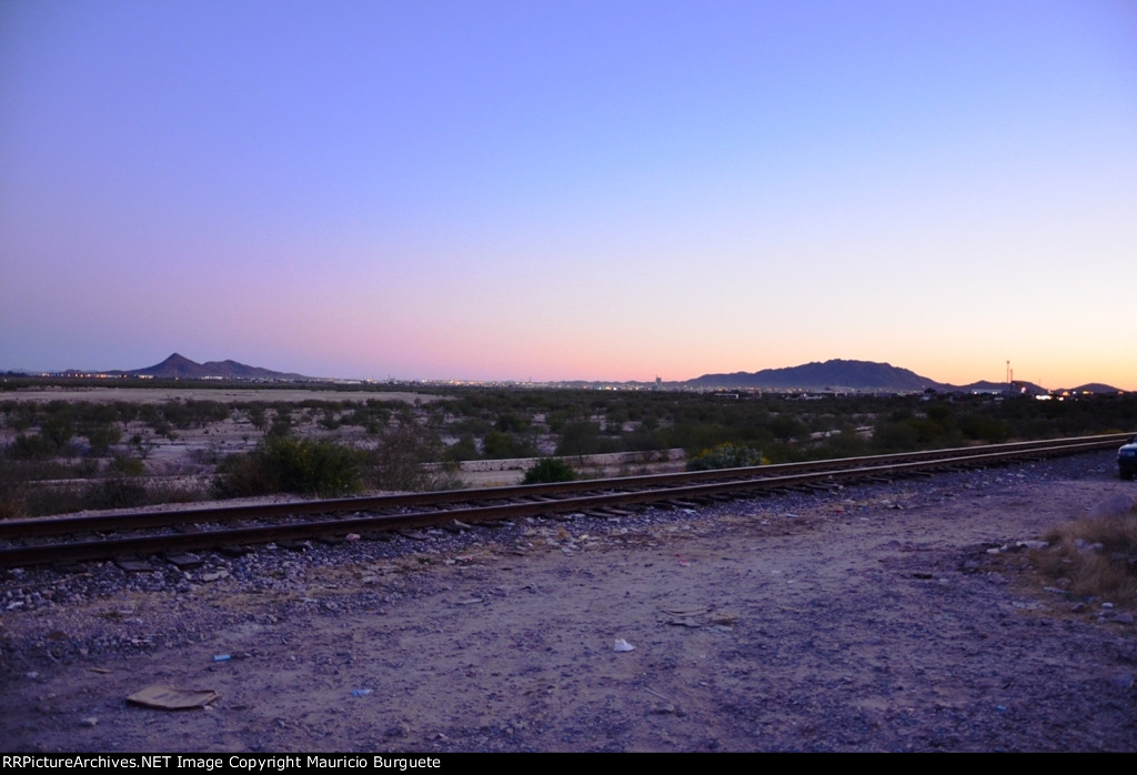 Tracks at Hermosillo's Dam