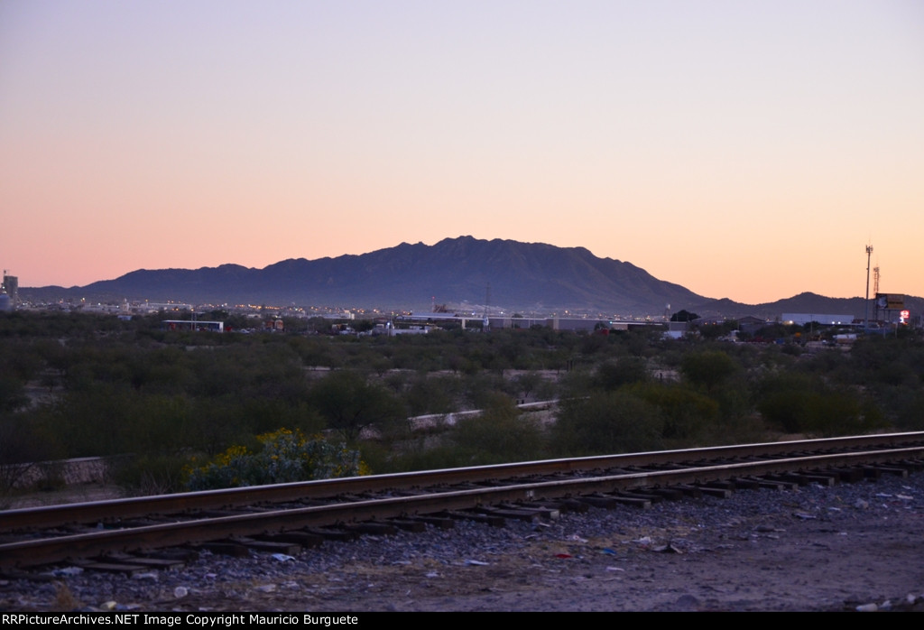 Tracks at Hermosillo's Dam