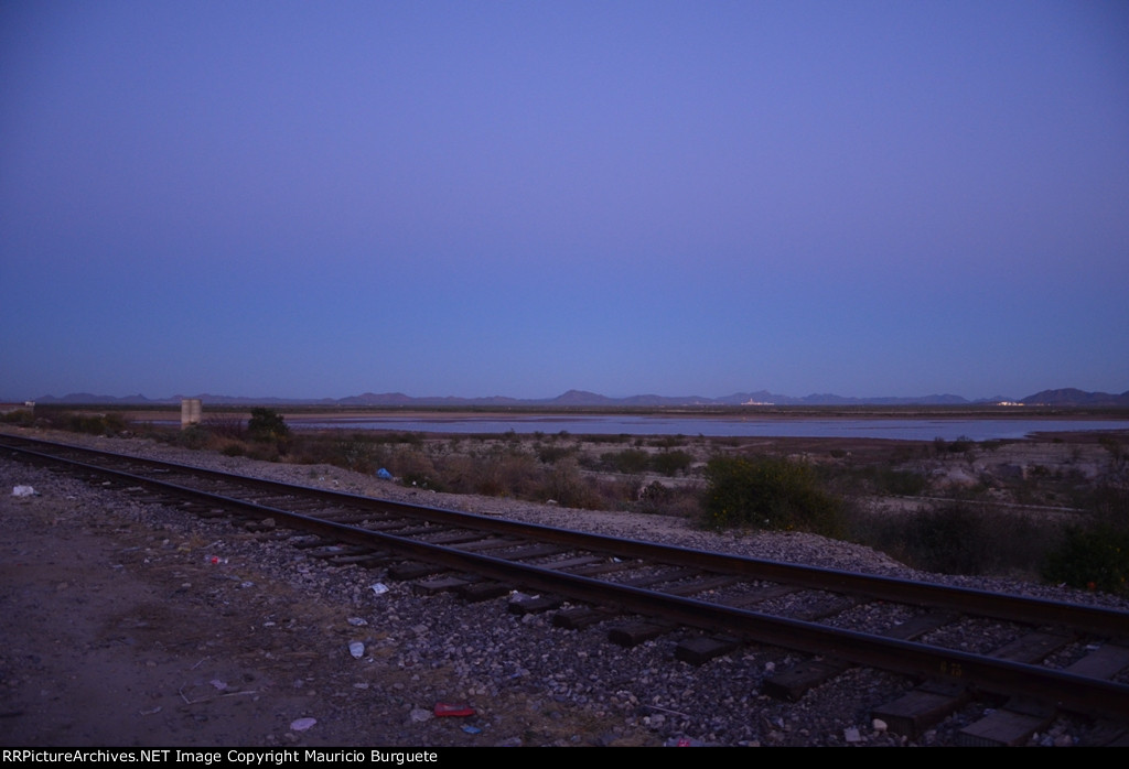 Tracks at Hermosillo's Dam