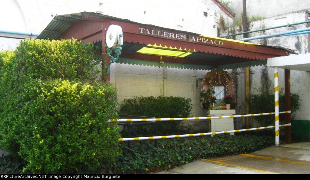 Apizaco Workshop entrance