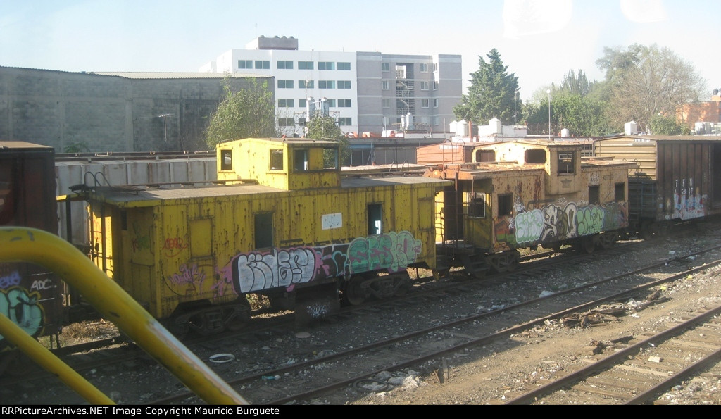 ex FNM & ex NdeM cabooses