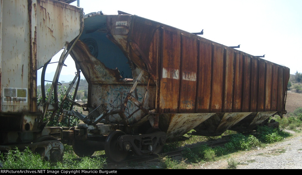 MKTT Covered hopper crashed