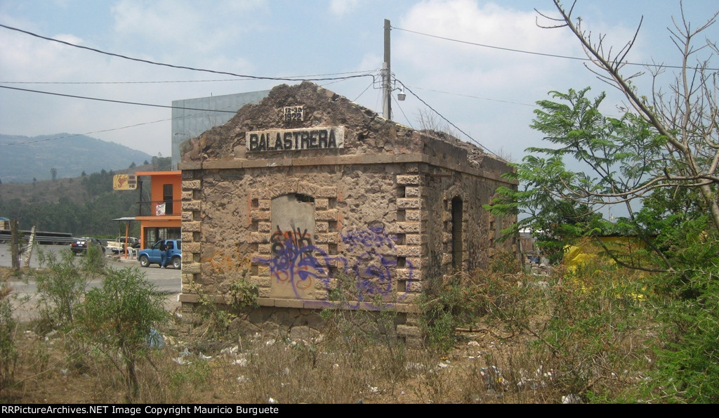 Old Balastrera Station