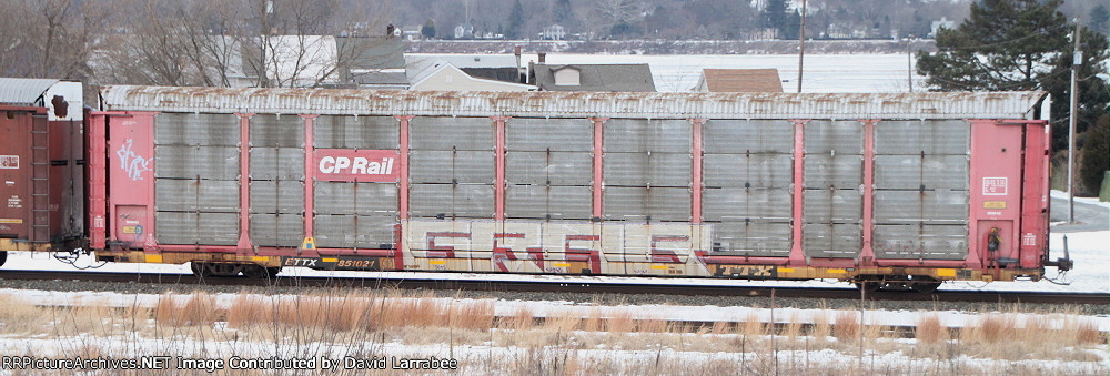 Bringing up the rear on 11J